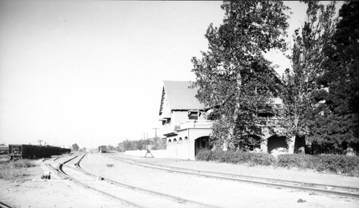 Merced station from trackside